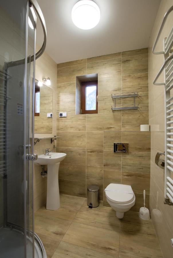 Bed and Breakfast Schronisko Pttk Trzy Korony Sromowce Niżne Esterno foto