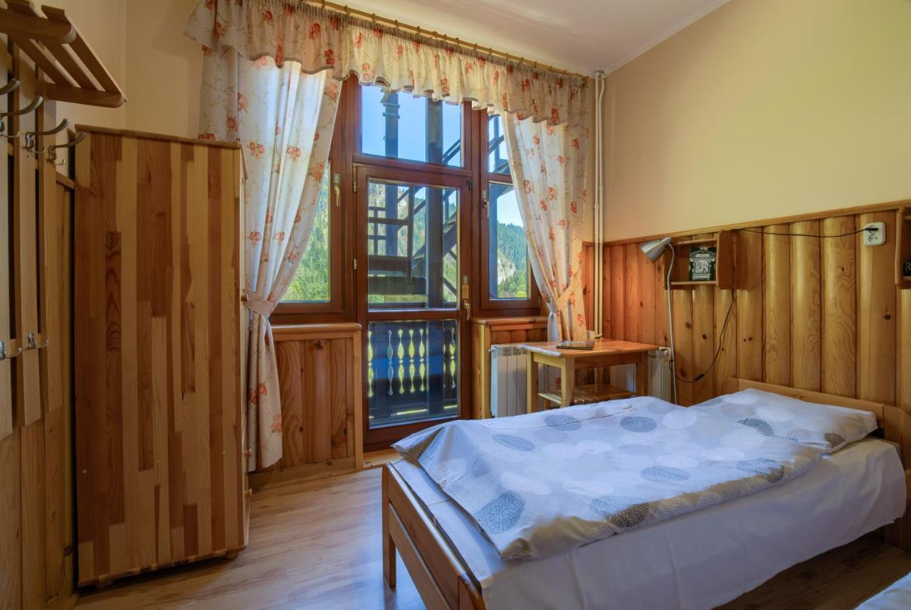 Bed and Breakfast Schronisko Pttk Trzy Korony Sromowce Niżne Esterno foto