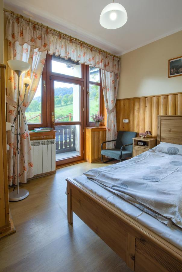 Bed and Breakfast Schronisko Pttk Trzy Korony Sromowce Niżne Esterno foto