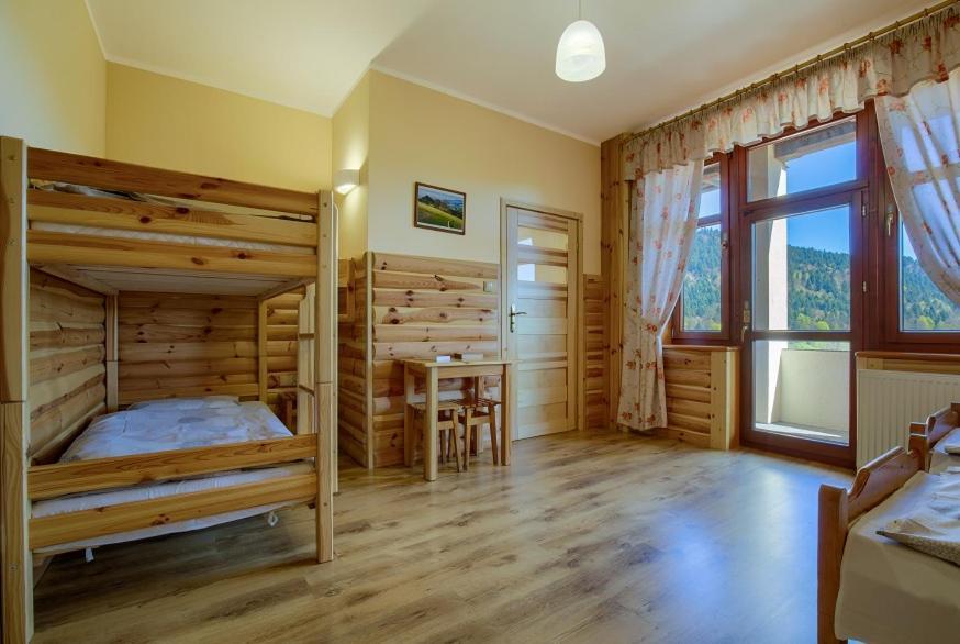 Bed and Breakfast Schronisko Pttk Trzy Korony Sromowce Niżne Esterno foto